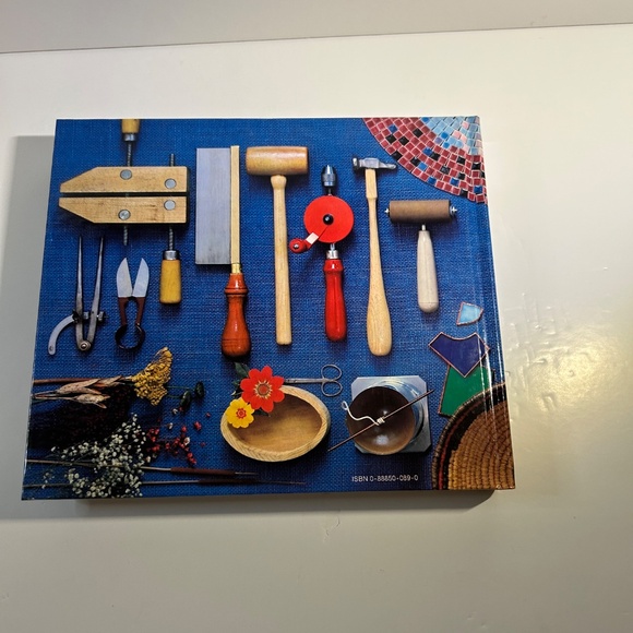 Vintage Hardcover Book Reader's Digest Crafts & Hobbies 1979 - Picture 9 of 10